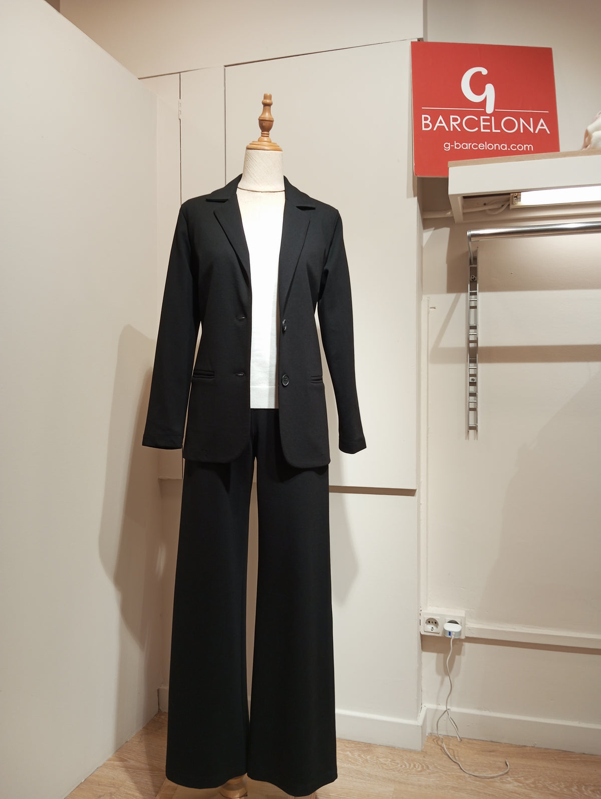 Pantalón palazzo liso negro para mujer - G-Barcelona
